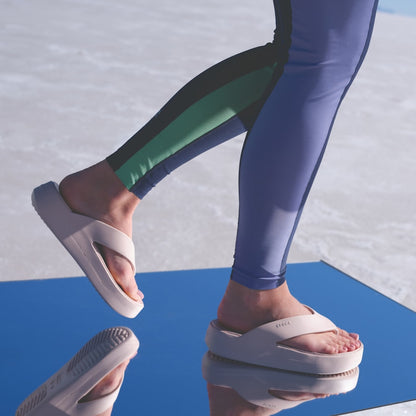 Women Crocs - Getaway Platform Flip