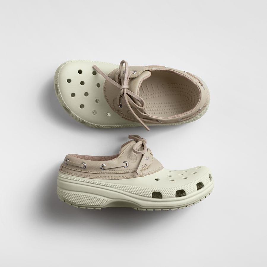 Women / Men Crocs - Classic Boat Shoe