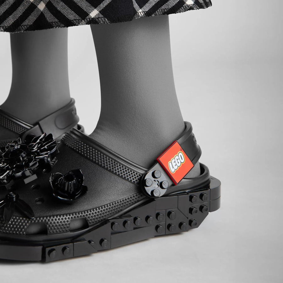 Women / Men Crocs - Midnight Garden Clog